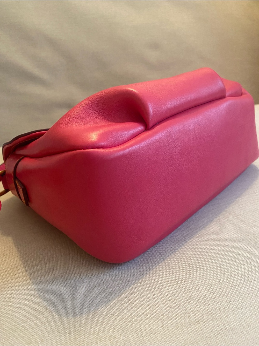 Dooney & Bourke Florentine Leather Flap Crossbody Fuchsia in pristine condition - Picture 4 of 16
